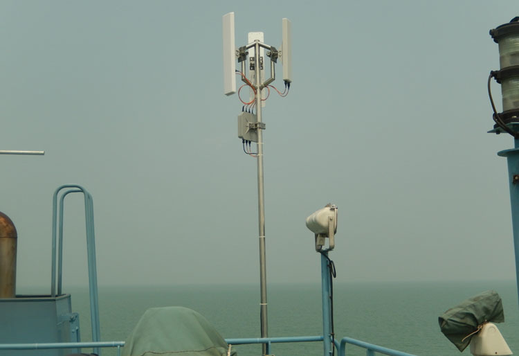 海洋船舶过驳无线传输系统